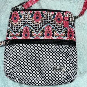 This cute bag was never used! In great condition.